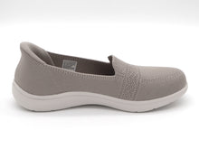 Afbeelding in Gallery-weergave laden, 142-19-005 Dames Instappers Sportief Skechers On-The-Go-Flex Radiant 138435 TPE Donkerbeige (3634)