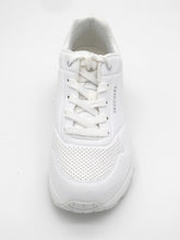 Afbeelding in Gallery-weergave laden, 132-01-003 Dames Veterschoenen Sportief Skechers Uno Stand on Air 73690 W Wit (506)