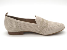 Afbeelding in Gallery-weergave laden, 143-11-002 Dames Instappers Ballerina Jana 24266-499 Lichtbeige Wijdte H (2904)