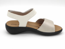 Afbeelding in Gallery-weergave laden, 151-11-006 Heren Sandalen Comfort Josef Seibel 86713-33-811 Ibiza 13 Lichtbeige (3596)