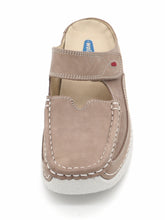 Afbeelding in Gallery-weergave laden, 181-19-001 Dames Pantoffel-Muilen Leer Wolky Roll Slipper 0622736-125 Donkerbeige (3237)