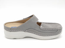 Afbeelding in Gallery-weergave laden, 181-81-003 Dames Pantoffel-Muilen Leer Wolky Roll Slipper 0622711-206 Lichtgrijs  (3236)