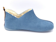 Afbeelding in Gallery-weergave laden, 193-75-001 Dames Pantoffel-Gesloten Gevoerd Q-Fit Madrid 3300.2.005 Middenblauw  (583)