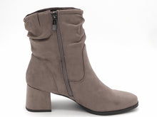 Afbeelding in Gallery-weergave laden, 171-19-006 Dames Hoge Schoenen Boot Hak Tamaris 85301-200 Donkerbeige Wijdte H (3703)
