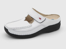 Afbeelding in Gallery-weergave laden, 181-01-002 Dames Pantoffel-Muilen Leer Wolky Roll Slipper 0622770-100 Wit  (3461)
