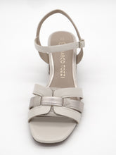 Afbeelding in Gallery-weergave laden, 104-11-005 Dames Hakschoenen Sandalette Marco Tozzi 28337-402 Lichtbeige  (3478)
