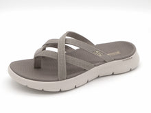 Afbeelding in Gallery-weergave laden, 165-19-004 Dames Open Slippers Wandelslipper Skechers Go Walk Flex-Sandal-Ssselena 141461 TPE Donkerbeige  (3621)
