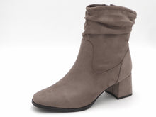 Afbeelding in Gallery-weergave laden, 171-19-006 Dames Hoge Schoenen Boot Hak Tamaris 85301-200 Donkerbeige Wijdte H (3703)
