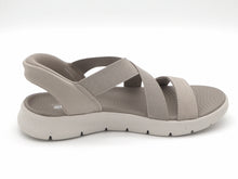 Afbeelding in Gallery-weergave laden, 152-19-006 Dames Sandalen Sportief Skechers Go Walk Flex-Sandal-Glimmer 141489 TPE Donkerbeige  (3623)
