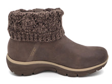 Afbeelding in Gallery-weergave laden, 172-29-012 Dames Hoge Schoenen Boot Plat Skechers Easy Going Cozy Weather 2 168033 CHOC Donkerbruin  (3437)
