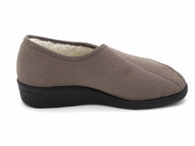 Afbeelding in Gallery-weergave laden, 193-19-002 Dames Pantoffel-Gesloten Gevoerd Josef Seibel 63605-250 Nice 105 Donkerbeige  (3409)
