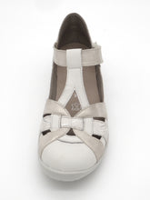 Afbeelding in Gallery-weergave laden, 113-11-005 Dames Bandschoenen Mode Remonte R7601-81 Lichtbeige Wijdte H (3536)
