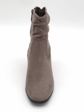 Afbeelding in Gallery-weergave laden, 171-19-006 Dames Hoge Schoenen Boot Hak Tamaris 85301-200 Donkerbeige Wijdte H (3703)

