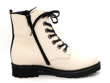 Afbeelding in Gallery-weergave laden, 172-11-001 Dames Hoge Schoenen Boot Plat Remonte D8671-81 Lichtbeige  (168)
